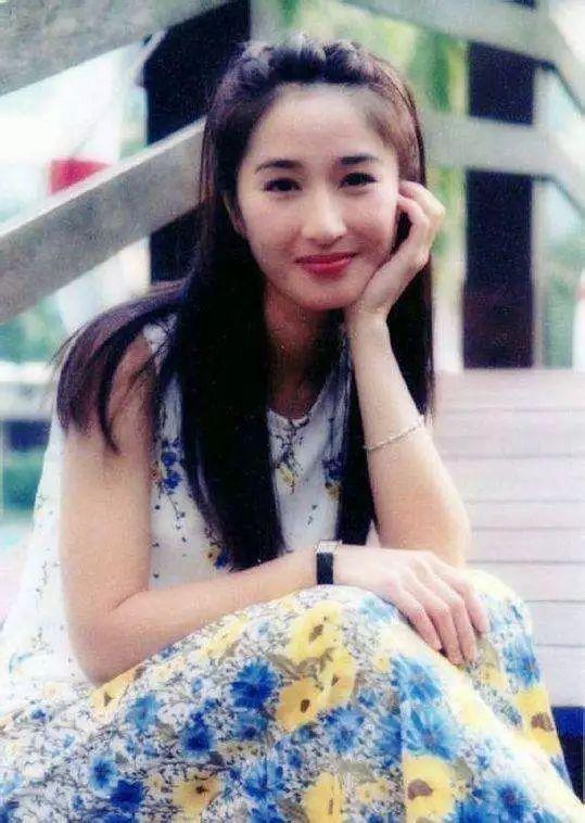 演员关咏荷,影视荧屏上的经典女神