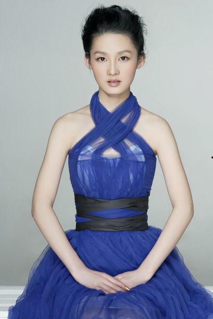 李沁的图片,光影交织下的古典美人